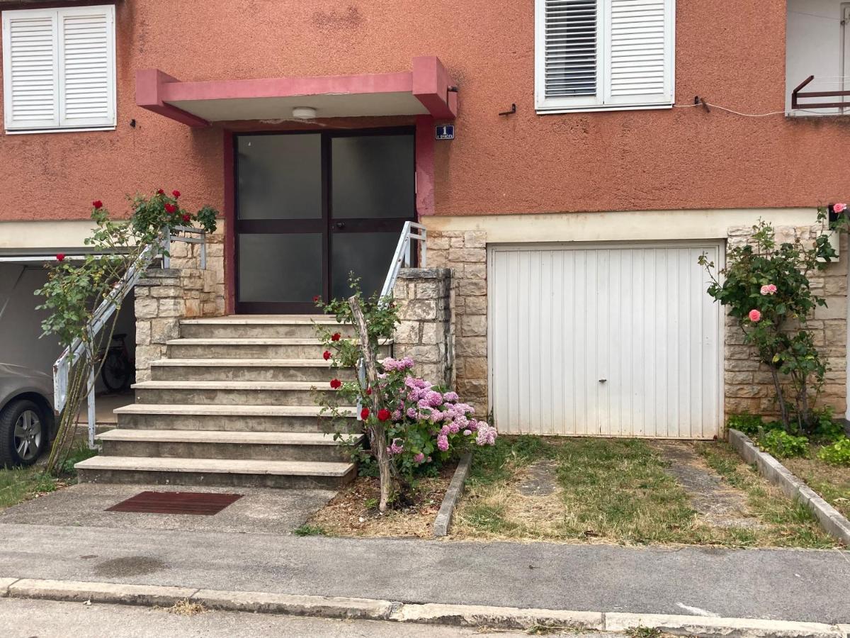 Home Sweet Home Poreč Exterior foto